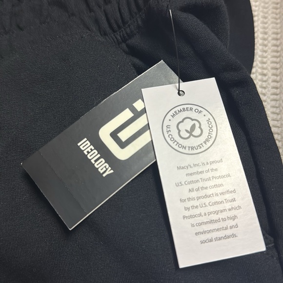 Ideology Women’s Deep Black Fleece Bottoms Size XL
Style 100195364MS NEW - Picture 7 of 15